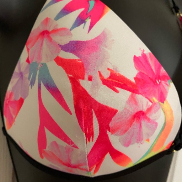 Victoria’s Secret PINK bikini top - Picture 4 of 8
